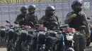 Satuan Polisi Pamong Praja (Satpol PP) mengikuti upacara peringatan HUT ke-69 Satpol PP dan ke-57 Satuan Perlindungan Masyarakat (Satlinmas) di Lapangan Monas, Jakarta, Rabu (7/8/2019). Dalam peringatan itu, Gubernur DKI Anies Baswedan bertindak menjadi inspektur upacara. (merdeka.com/Imam Buhori)
