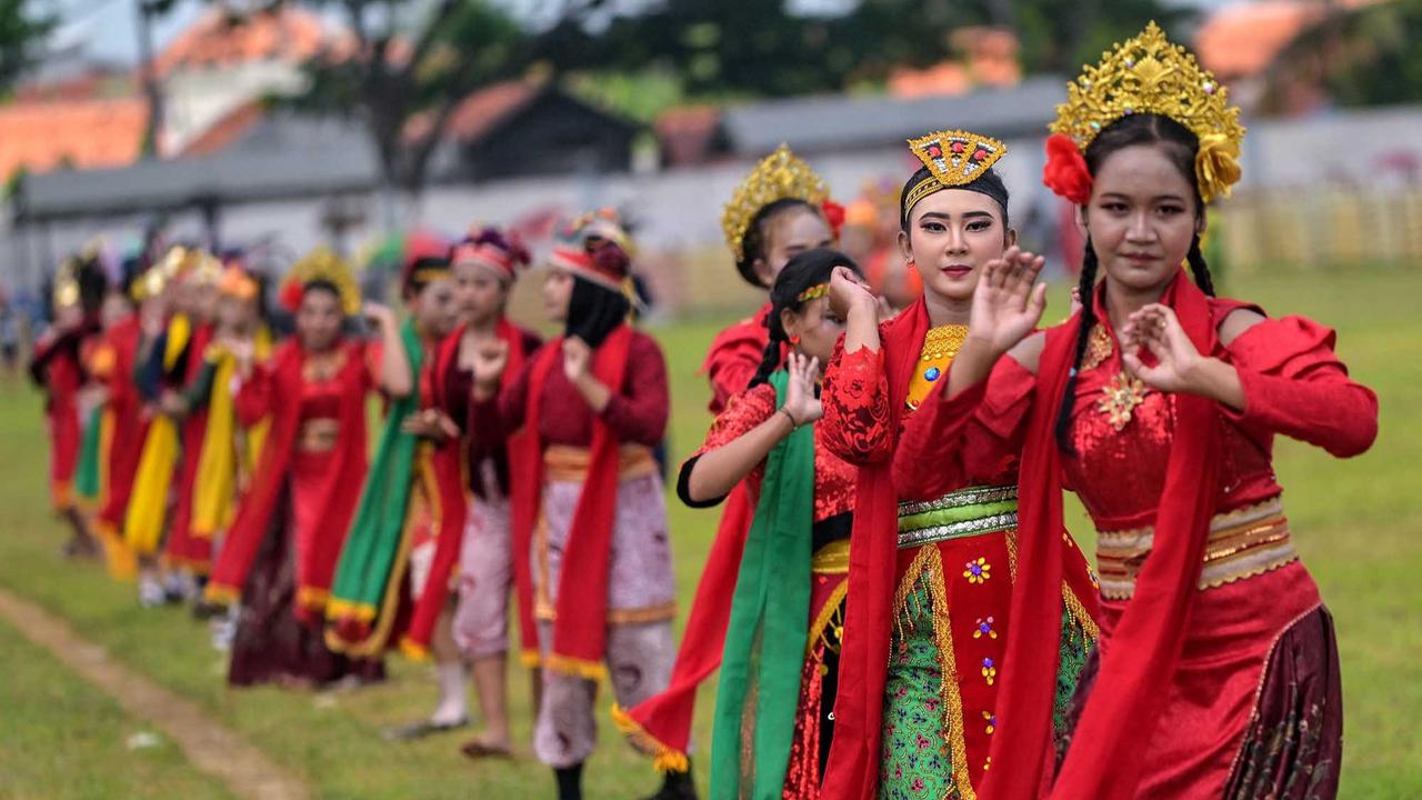 FOTO: Adu Cepat Karapan Sapi di Bangkalan Madura