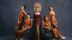 Beberapa jam usai unggah foto lamaran langsung unggah foto akad, pernikahan pasangan yang terpaut usia 6 tahun ini tentunya bikin terkejut. Kabar pernikahan yang tertutup rapat tentunya tak lepas dari kekompakan para sahabatnya yang sangat menjaga kabar tersebut agar tidak bocor. Pastinya kabar pernikahan Hanggini sudah direncakan lama, namun sahabatnya jaga rahasia hingga berbulan-bulan. (Liputan6.com/IG/@animrf)