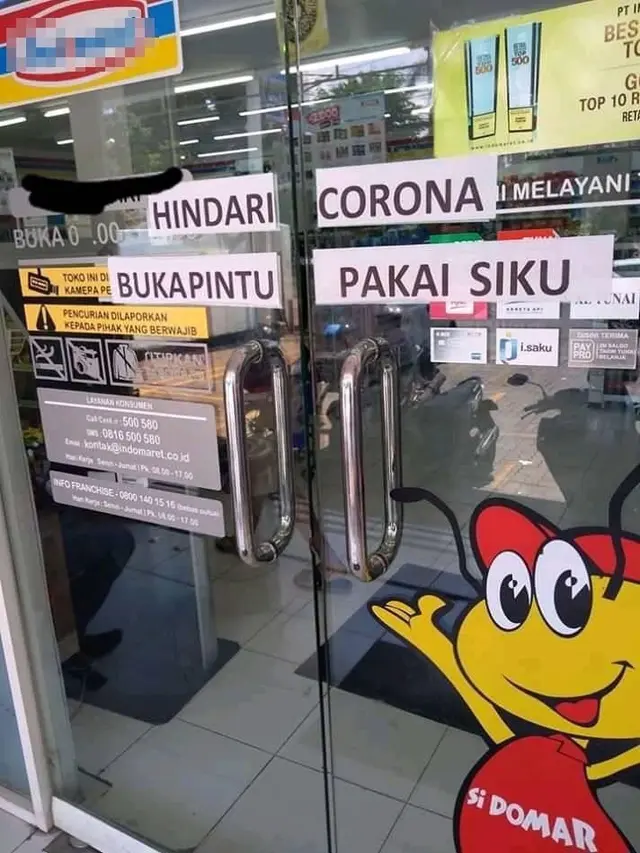 6 Instruksi Kocak di Pintu Minimarket Ini Bikin Senyum Tipis