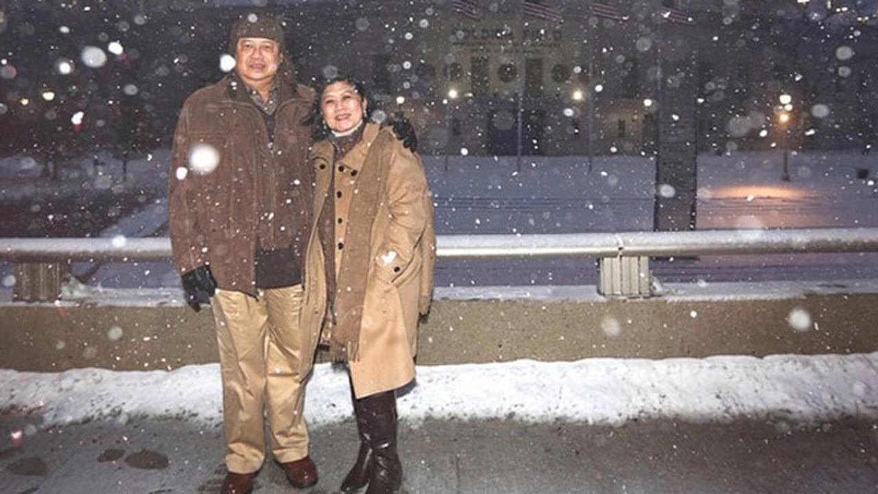 Bu Ani dan Pak SBY Selalu Mesra di Tiap Suasana