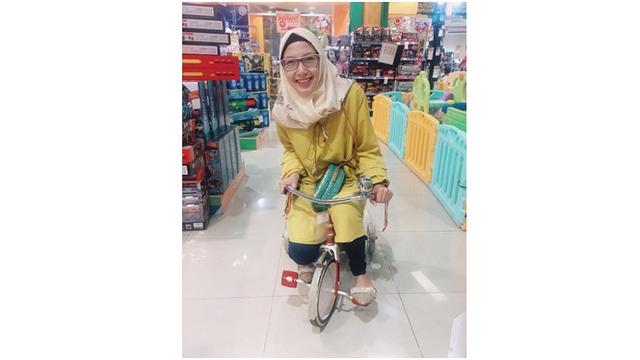 Para penggemar juga memberikan komentar dan dukungan di akun Instagram pribadi Natly.