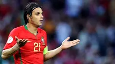 Portuguese forward Nuno Gomes gestures during their Euro 2008 Championships Group A football match against Turkey on June 7, 2008 at Geneva stadium in Geneva, Switzerland. AFP PHOTO / PIERRE-PHILIPPE MARCOU