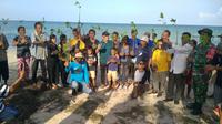Penanaman mangrove di Desa Bodae dan Desa Loborai, Kecamatan Sabu Timur, Kabupaten Sabu Raijua, Provinsi Nusa Tenggara Timur (NTT) (Dok. Humas KKP / Liputan6.com)