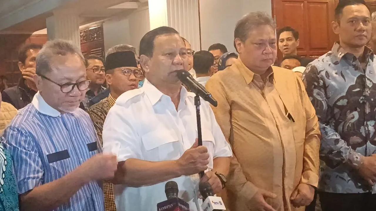 Prabowo mengatakan, tidak akan deklarasi yang akan dilakukan KIM, karena langsung mendaftarkan pasangan bakal capres-cawapres ke KPU pada 25 Oktober dari Kertanegara.