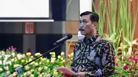 Menteri Koordinator Bidang Kemaritiman dan Investasi (Menko Marves) Luhut Binsar Pandjaitan melantik 134 pejabat fungsional dari unit sekretariat hingga kedeputian. (Dok. Kemenko Marves)