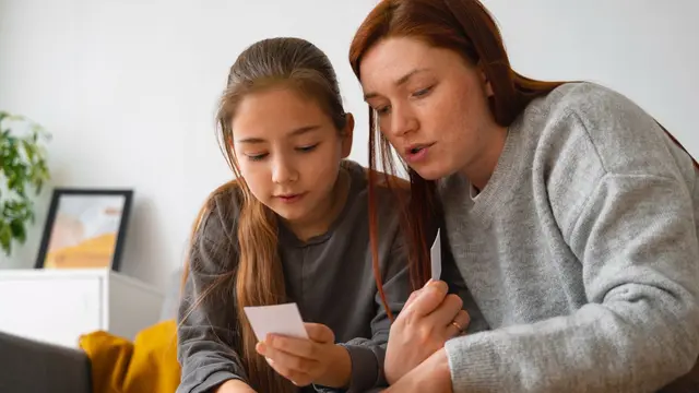 Bahasa Tubuh yang Menunjukkan Kepedulian [Dok/freepik.com]