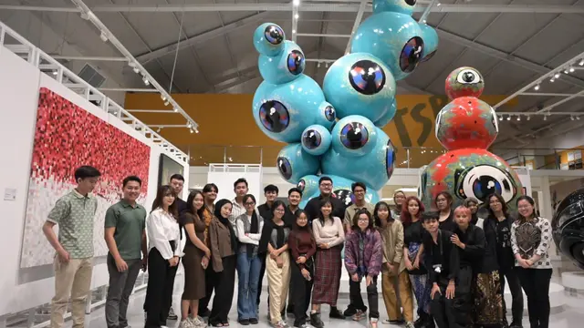 Alam Ganjar menggandeng sejumlah mahasiswa dari Institusi Seni Indonesia (ISI) menyambangi Museum Tumurun di Solo, Jawa Tengah
