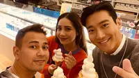 Raffi Ahmad dan Nagita Slavina bersama Siwon (Instagram/raffinagita1717)