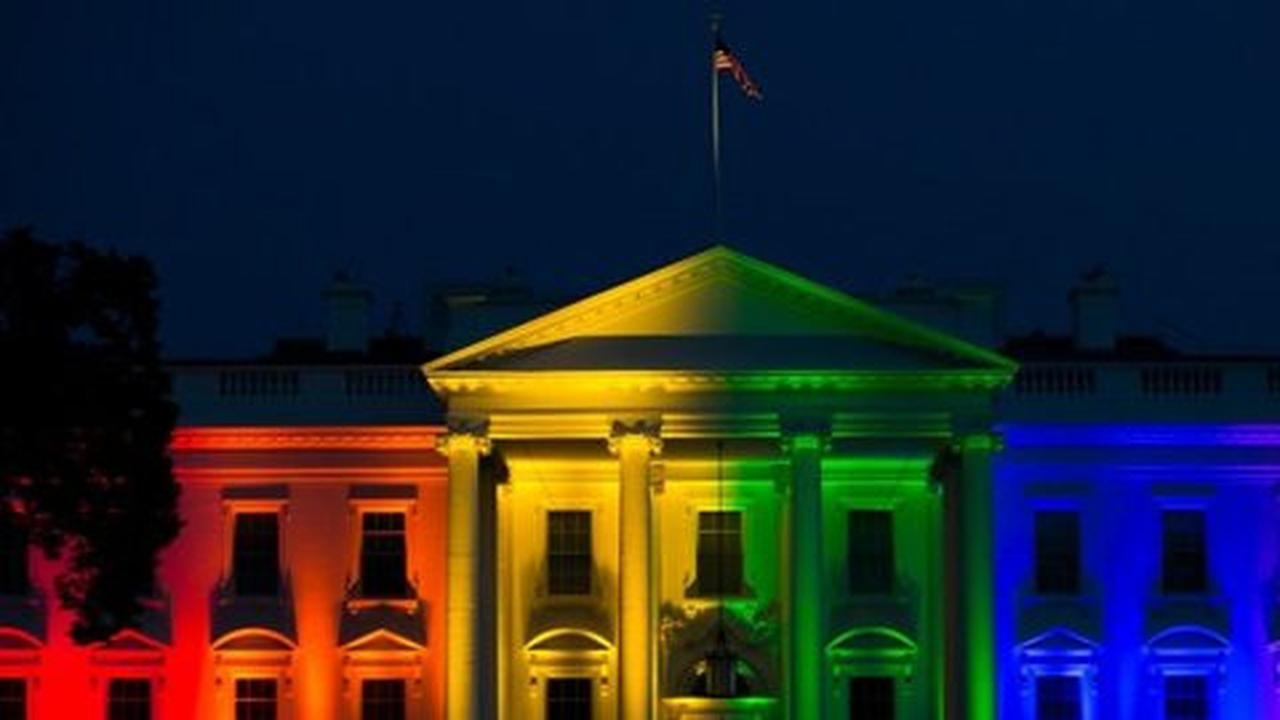 Pernikahan sejenis dilegalkan di seluruh Amerika Serikat