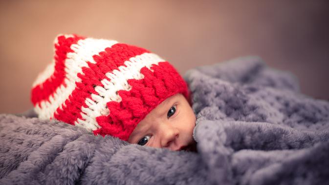 Tips Rumahan Atasi Batuk Pilek Pada Si Kecil Health Liputan6 Com Apabila hal ini terjadi pada bayi, kamu bisa menggunakan aspirator atau alat penghisap cairan hidung yang dapat dibeli di apotik. tips rumahan atasi batuk pilek pada si
