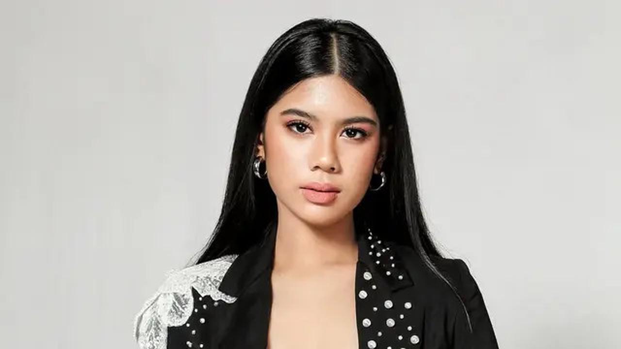 4 Gaya Fierce Almira Yudhoyono dengan Bustier Renda dan Blazer Hitam, Elegan dan Powerful