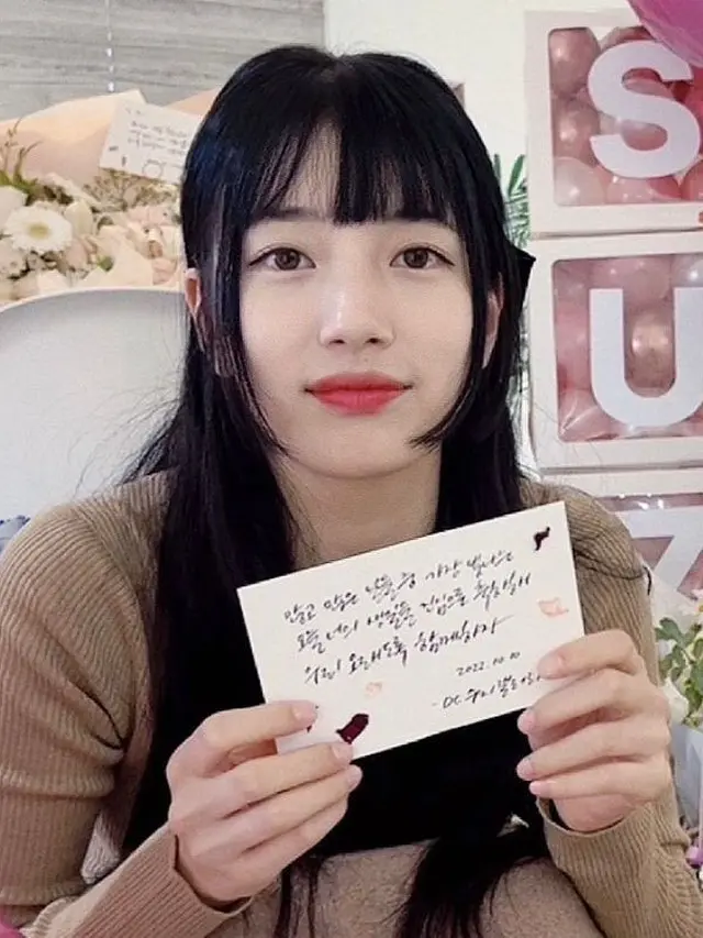 Potret Suzy Tampil dengan Gaya Rambut Hime Cut, Dipuji Bak Karakter Anime Dunia Nyata