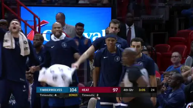 Minnesota Timberwolves mengalahkan Miami Heat dengan skor 125-122.