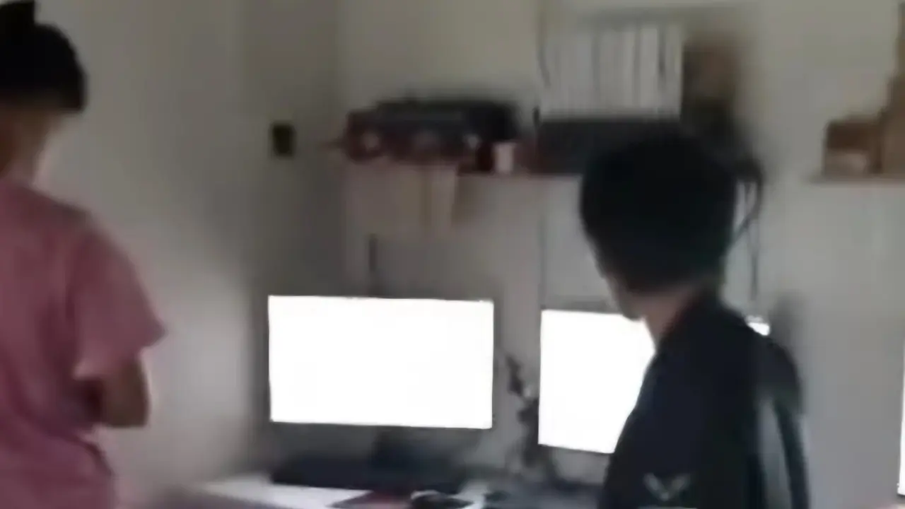Penggerebekan Markas Judi Online di Cijantung