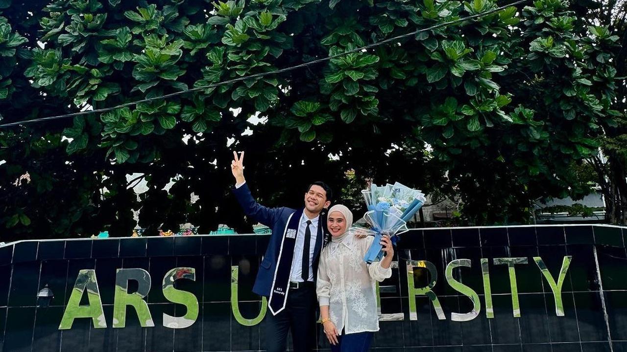 Pebulutangkis Fajar Alfian Resmi Sandang Gelar Master