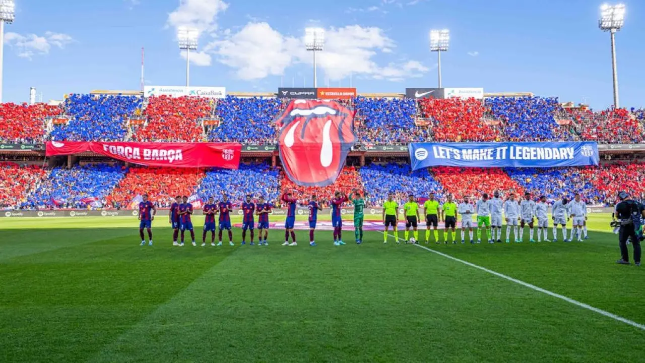 Rolling Stones di Estadi Olímpic Lluís Companys dalam laga Barcelona Vs Real Madrid