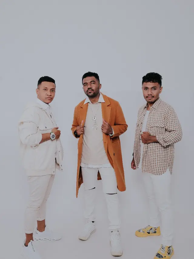 Loko merupakan grup vokal dari Indonesia Timur yang beranggotakan Rhovie Madeten, Billy Wino Talahu dan Julians Latuheru (ist)