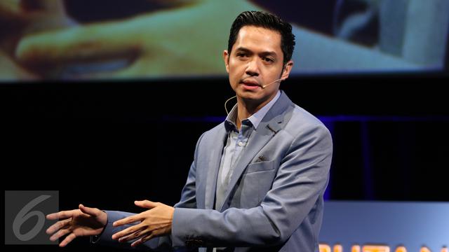 Anak Kedua Lahir Begini Perasaan Dude Harlino Showbiz Liputan6 Com