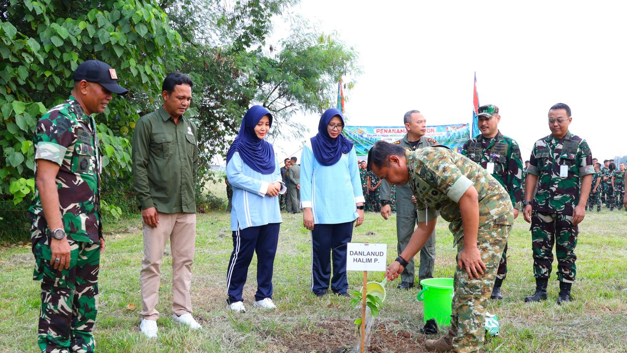 Lanud Halim Perdanakusuma Tanam 1.300 Pohon, Targetkan Penghijauan 20 Ribu Pohon