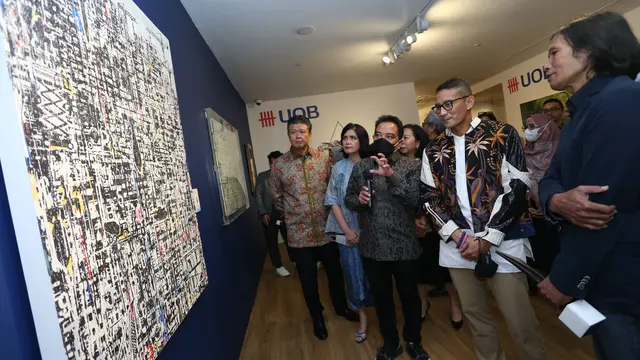 Perupa Asal Yogyakarta Sabet UOB Painting of the Year Indonesia 2022