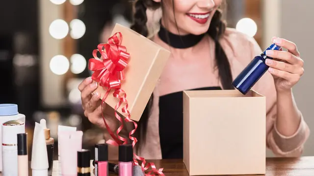 Satu Set Makeup atau Skincare