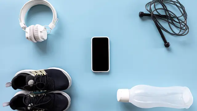 Perlengkapan yang tepat membuat aktivitas lari menjadi lebih nyaman