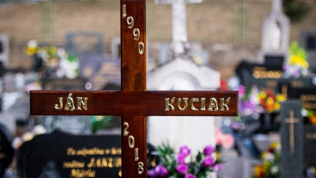 Ratusan Orang Iringi Pemakaman Wartawan Slovakia yang Tewas Dibunuh