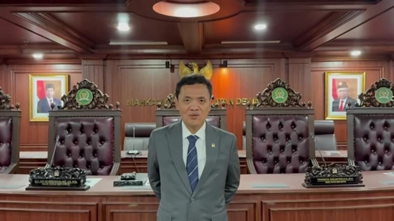 VIDEO: Terkejut Habiburokhman Dengar Jenderal Polisi Nasihati Kapolda NTT Pecat Rudy Soik