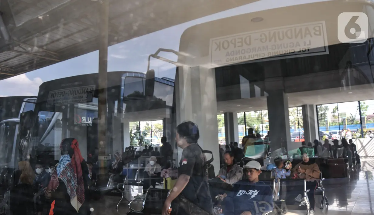Diperkirakan puncak arus mudik di Terminal Jatijajar terjadi pada 18 April mendatang. (merdeka.com/Iqbal S Nugroho)