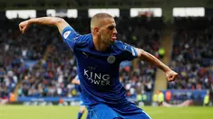  Islam Slimani memborong 2 gol saat Leicester City menang telak 3-0 atas Burnley dalam laga Premier League di Stadion King Power, Leicester, Sabtu (17/9/2016) malam WIB. (Action Images via Reuters/John Sibley)
