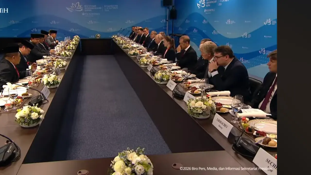 Momen Prabowo Makan Siang Bareng Putin di Vladivoatok Rusia