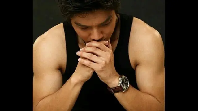 Gaya Busana Boy William yang Bikin Wanita Berdebar