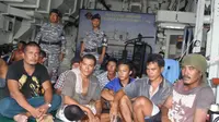 TNI Angkatan Laut mengamankan empat kapal untuk menangkap ikan secara ilegal di perairan Pulau Morotai, Maluku Utara. (Liputan6.com/Hairil Hiar)
