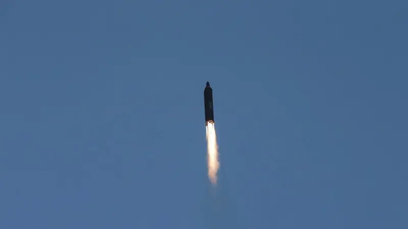 Hwasong-12 yang diluncurkan Korut pada Minggu 14 Mei 2017