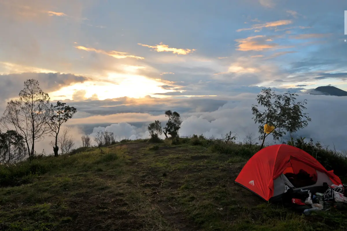 Menjelajahi Keindahan Gunung Sumbing