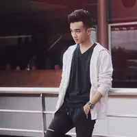 Osvaldorio kembali merilis single, yang kali ini disebut-sebut memiliki kelas internasional. (Nurman Abdul Hakim/Bintang.com)