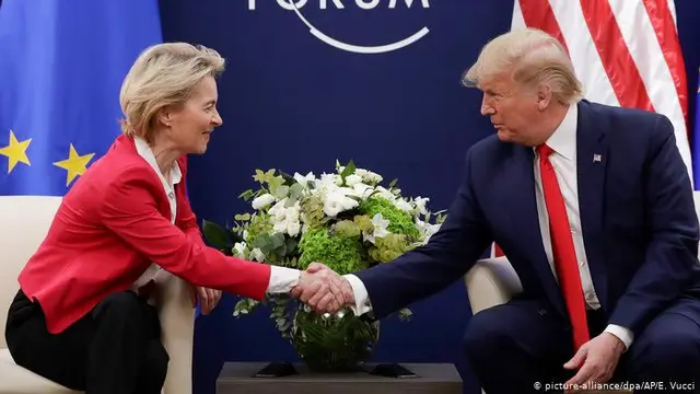 Presiden Komisi Eropa Ursula von der Leyen dan Presiden AS Donald Trump.