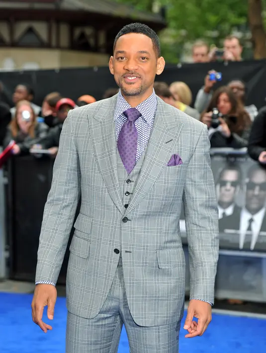 Aktor pemeran ‘I Am Legend’ ini menulis kata-kata romantis pada foto yang diambil 20 tahun yang lalu tersebut. Ia melakukannya dengan unsur matematika di dalamnya. (Bintang/EPA)