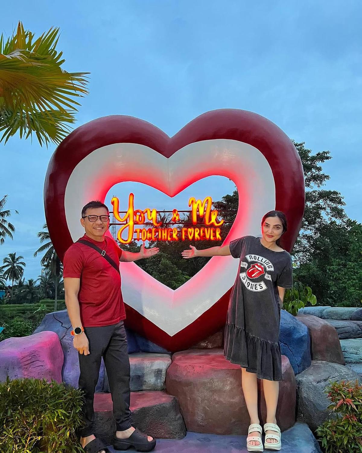 Momen Seru Liburan Keluarga Anang Hermansyah di Bali