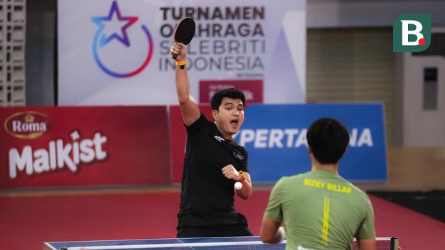 Foto: Tingkah Kocak Aldi Taher saat Tanding di Turnamen Olahraga Selebriti Indonesia, Baca Doa hingga Nyanyi Lagu Coldplay sebelum Laga