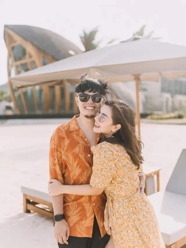 6 Momen Manis Nisya Ahmad dan Suami saat Liburan di Bali, Habiskan Waktu Berdua