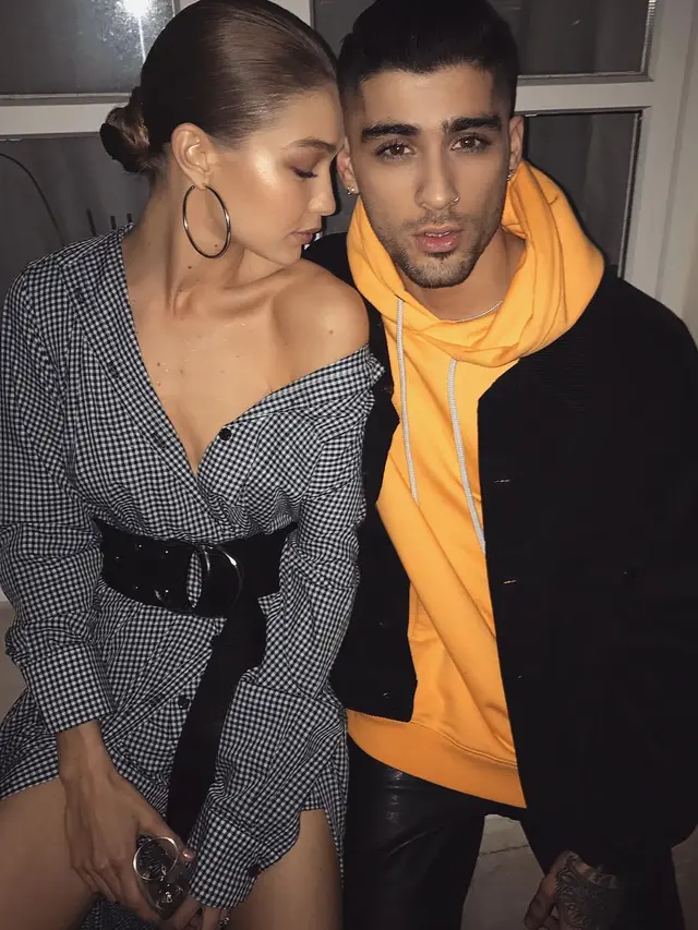 [Bintang] Zayn Malik - Gigi Hadid