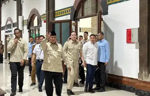 Momen Prabowo Jajal Kereta Baru KAI Nusantara Explorer