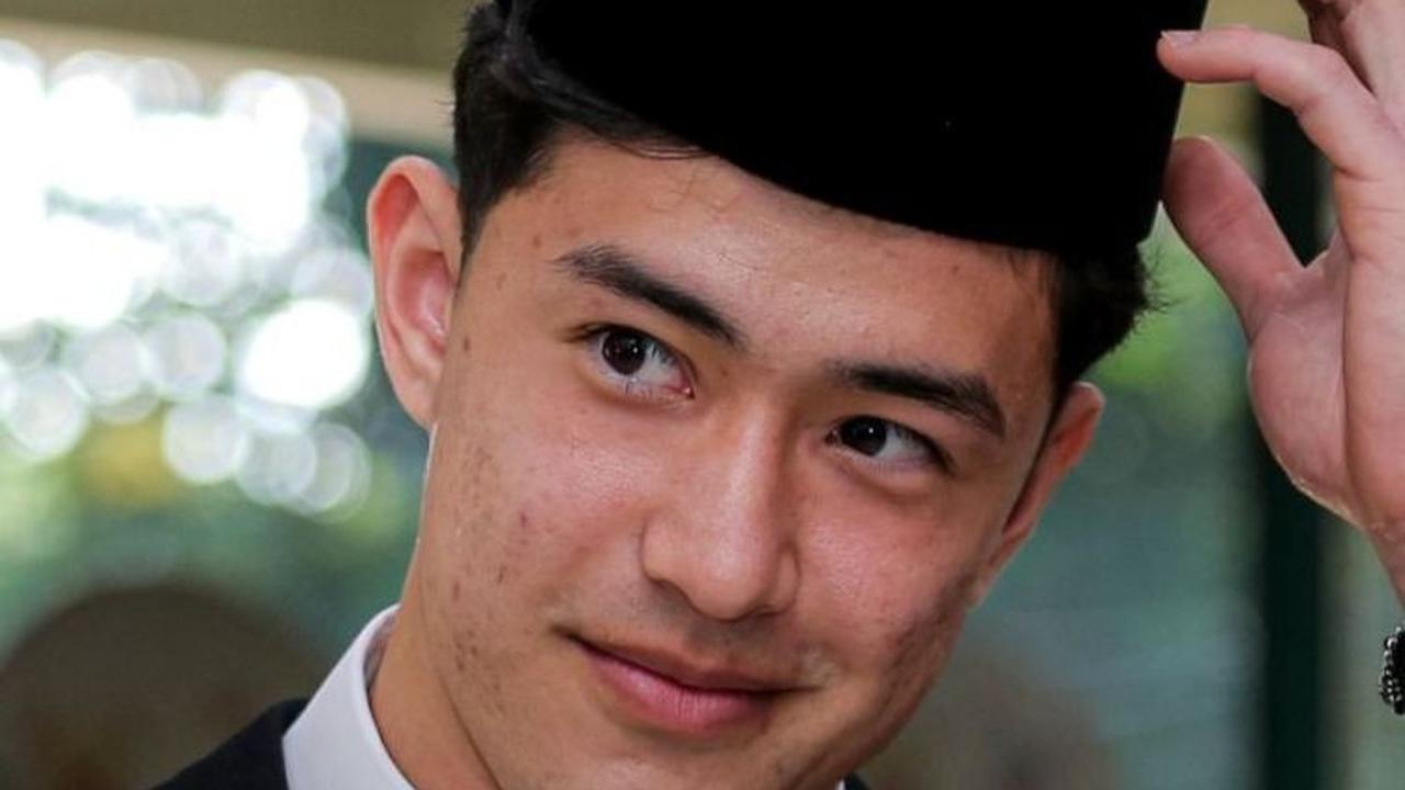 FOTO: Cyrus Margono, Kiper Keturunan Indonesia-Iran Resmi Jadi WNI, Ini Potret Wajah Gantengnya