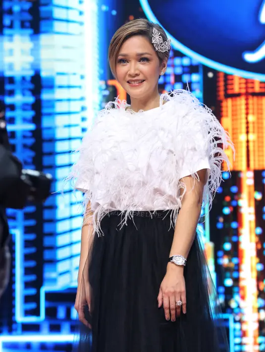 Maia Estianty Juri Indonesian Idol X di Studio RCTI Kebon Jeruk, Jakarta Barat (2/3/2020).