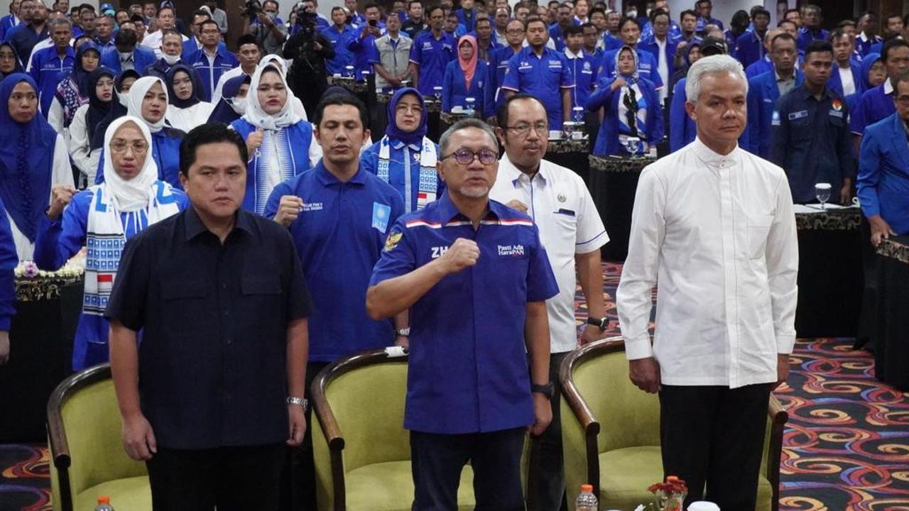 Ketua Umum PAN Zulkifli Hasan bersama Ganjar Pranowo dan Erick Thohir.
