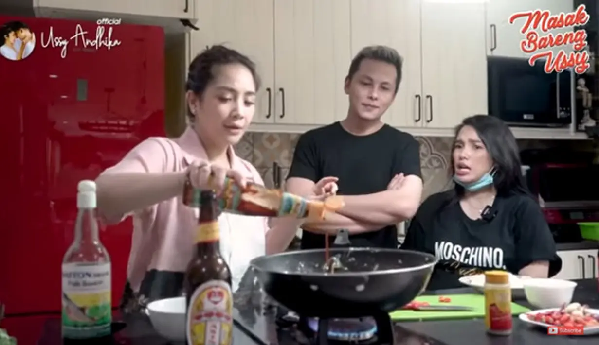 Nagita Slavina dan Ussy Sulistiawaty (Youtube/Ussy Andhika Official)