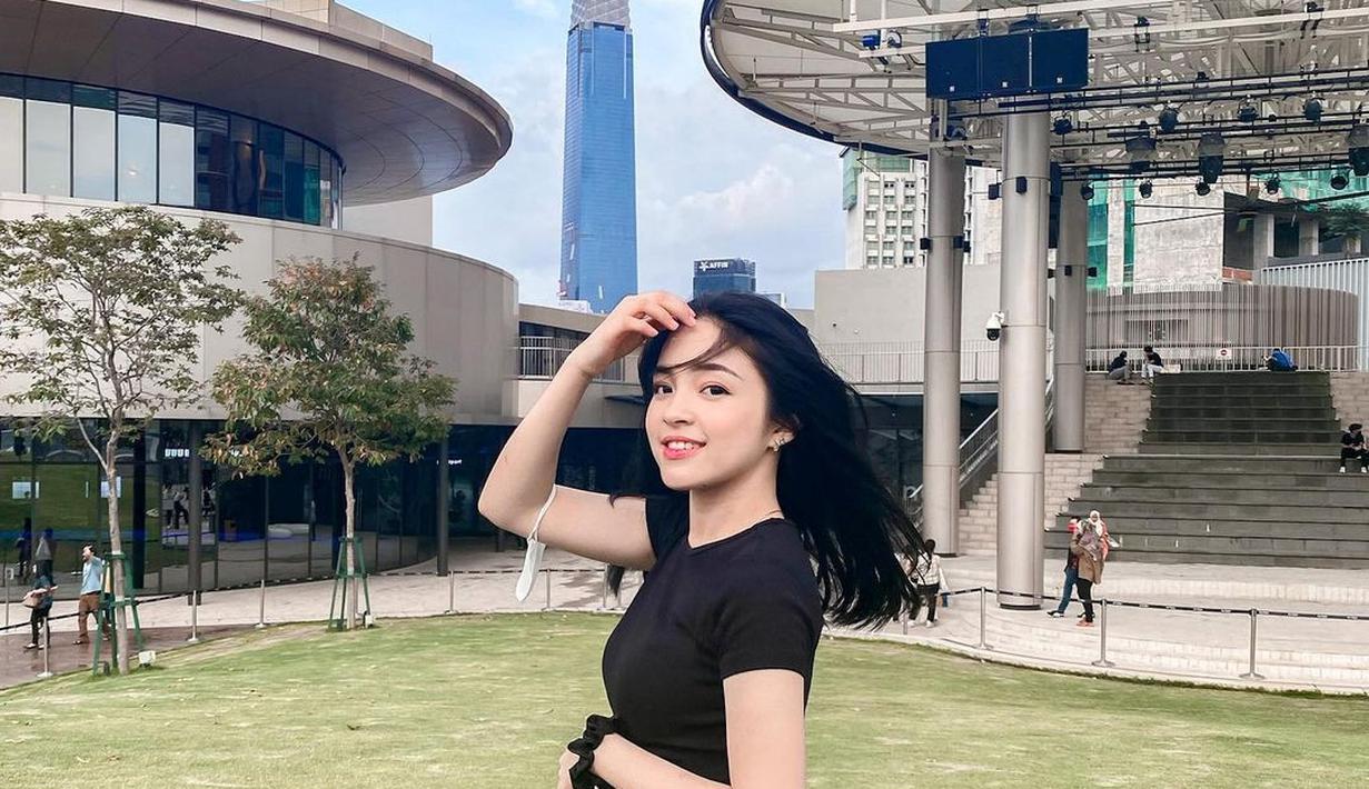 Tentu saja, kedekatan ini juga turut diwarnai oleh latar belakang dan reputasi keluarga masing-masing. Eca Aura, dengan ayahnya yang sukses di dunia bisnis, dan Alam Ganjar, sebagai anak dari bakal calon presiden 2024, sukses menjadi sorotan netizen. (Liputan6.com/IG/@elsaajapasal)