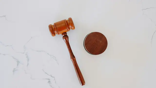 Ilustrasi pengadilan (Foto: Unsplash/Tingey Injury Law Firm)